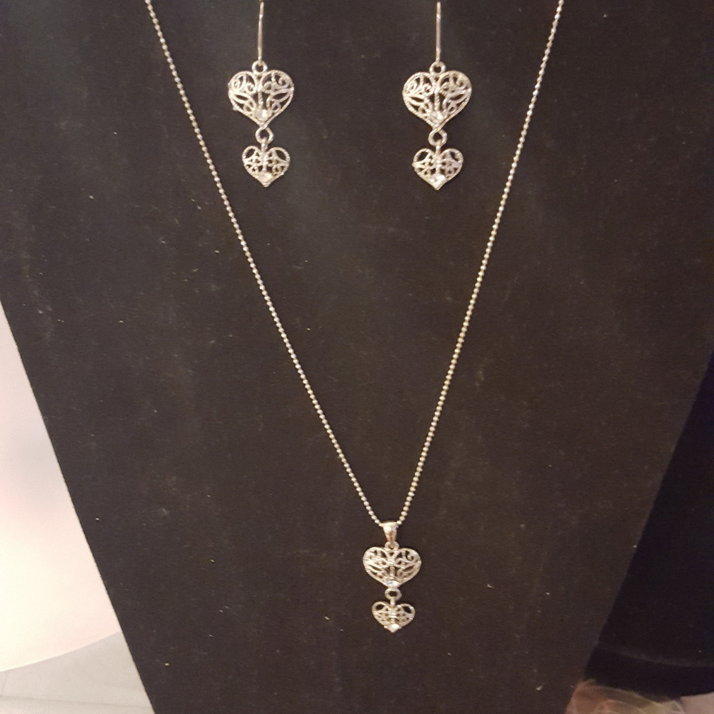 NW 2PC SILVER 2TIER HEART DROP EARRING &NECKLACE S